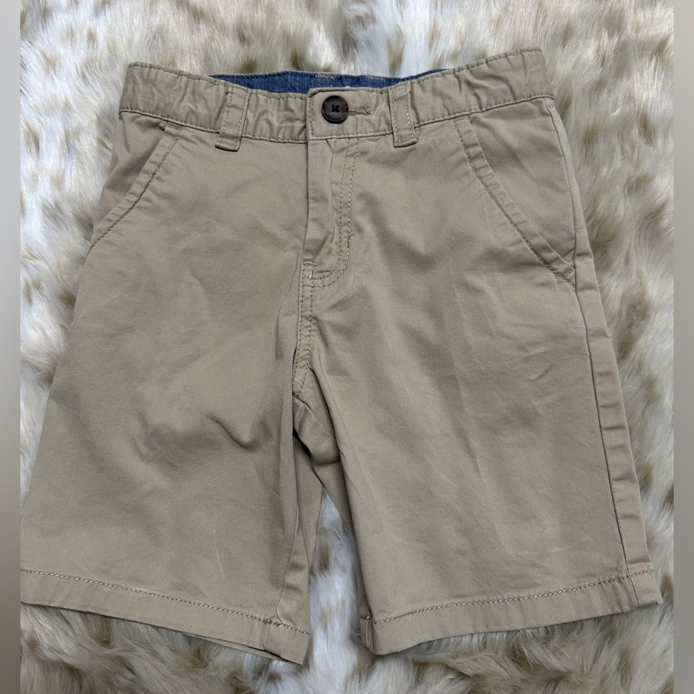 Boy chino shorts size 7